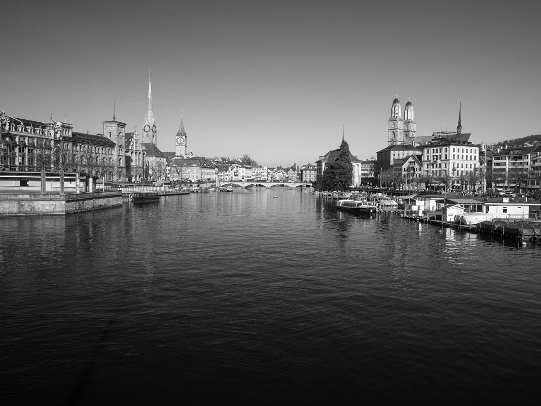 zurich-switzerland-panoramic-view-towards-west-central-blackandwhite